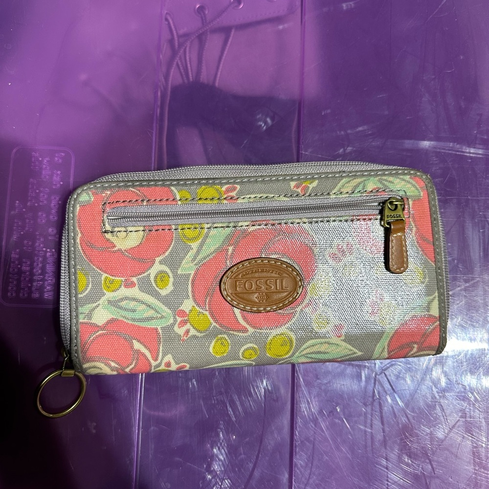 Fossil Floral Pink and Gray Zippered Wallet